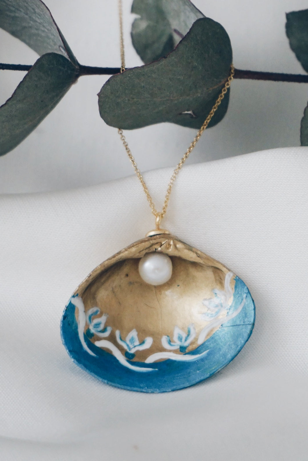 Maya seashell necklace