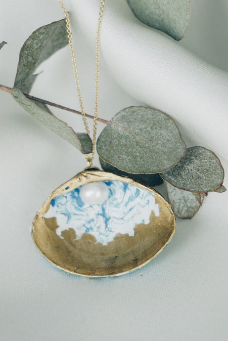 Ocean seashell necklace