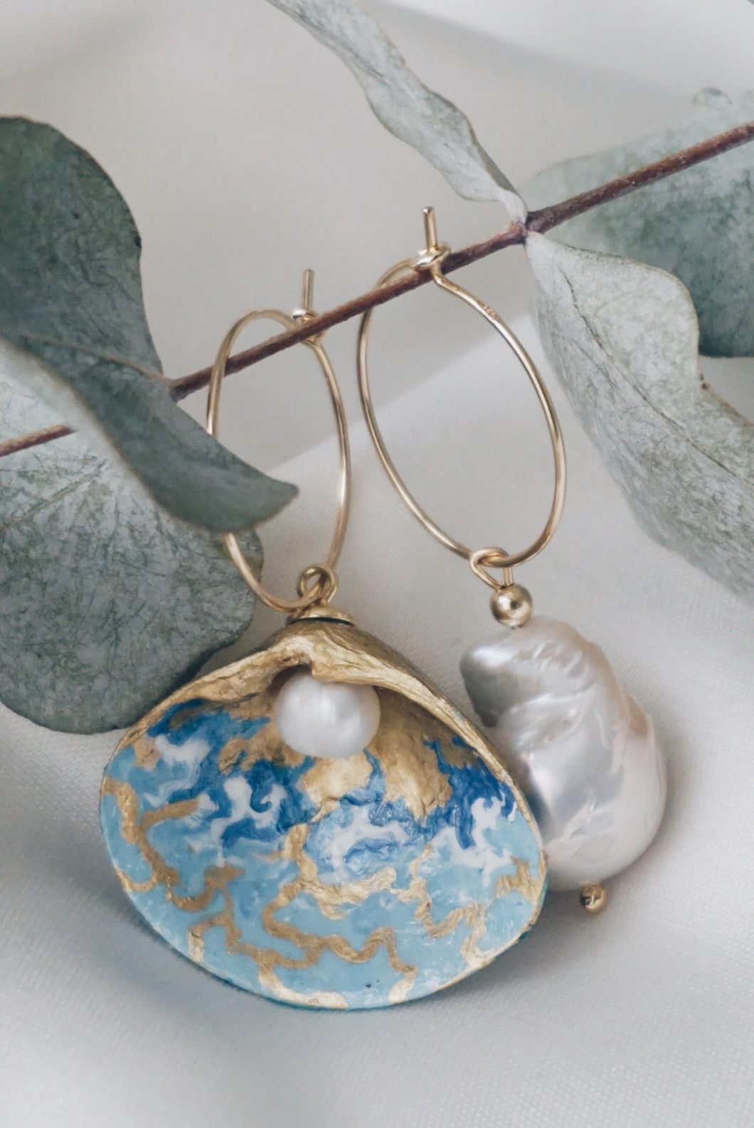 Lily seashell earrings