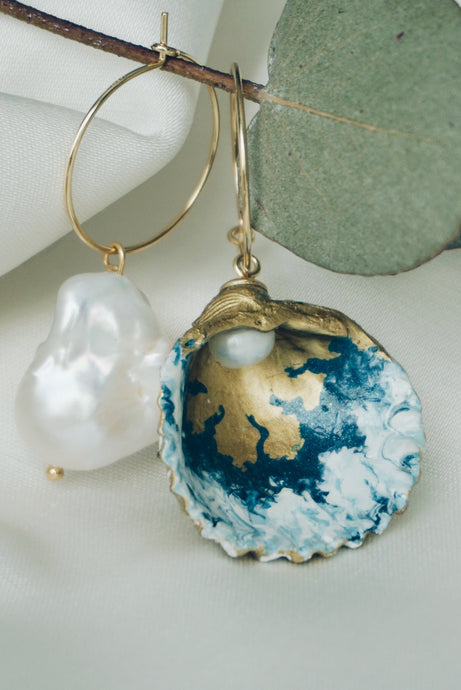 Sky seashell earrings