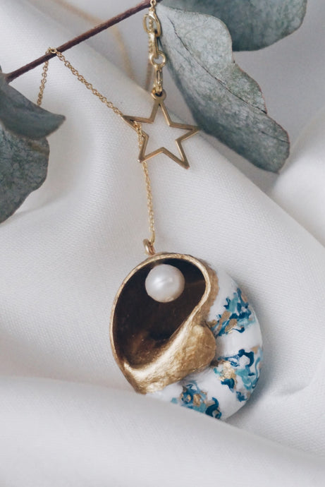 Sky sea snail chain necklace